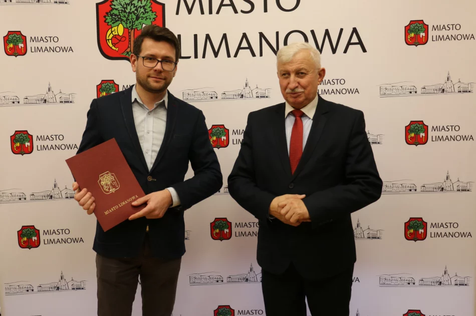 Umowy na budowę nowego mostu oraz remont 50 odcinków dróg podpisane - zdjęcie 5