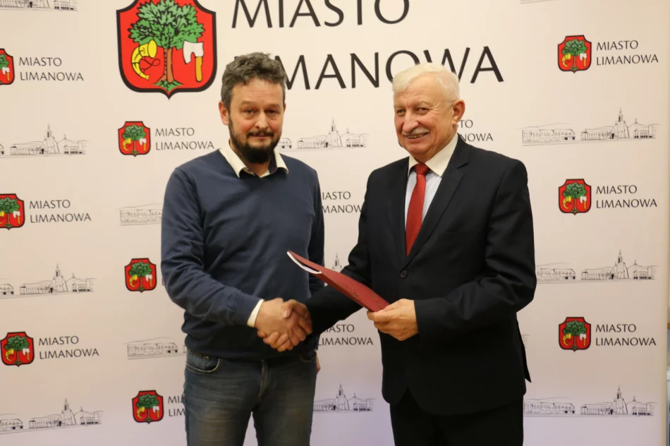 Umowy na budowę nowego mostu oraz remont 50 odcinków dróg podpisane - zdjęcie 6