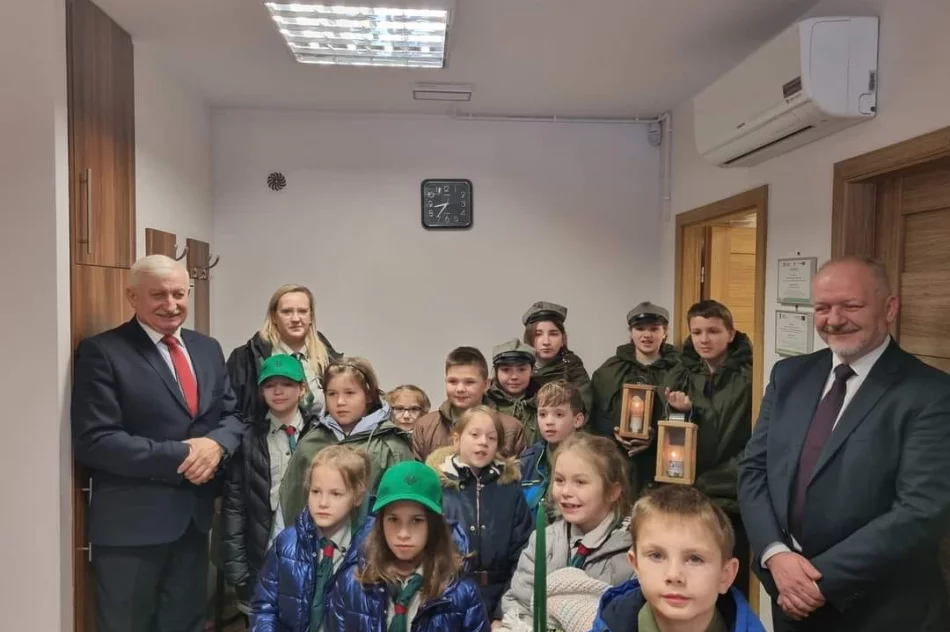 Harcerze wędrowali z Betlejemskim Światłem Pokoju - zdjęcie 8