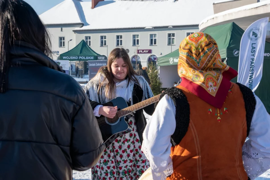Kolejna edycja świątecznego kiermaszu - zdjęcie 4