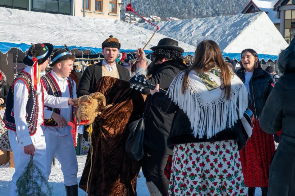 Kolejna edycja świątecznego kiermaszu - zdjęcie 11
