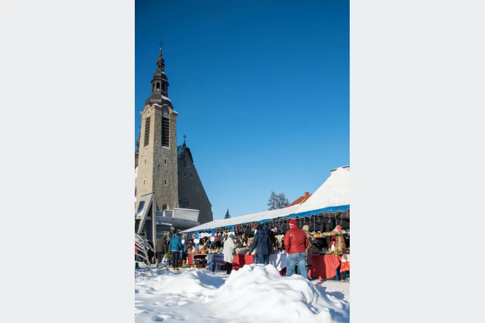 Kolejna edycja świątecznego kiermaszu - zdjęcie 14