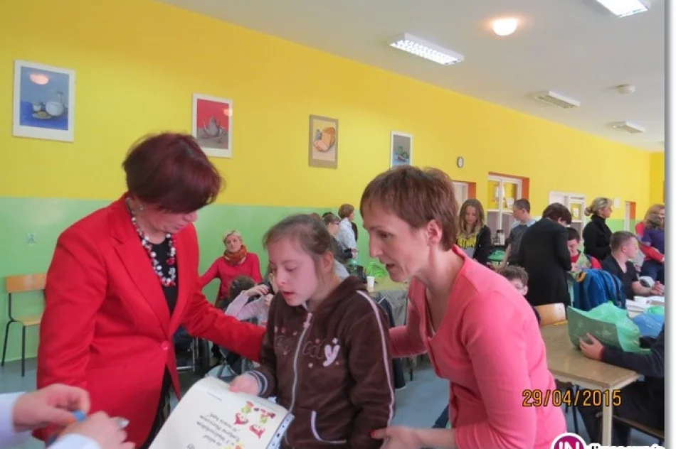 Międzyszkolny Konkurs Plastyczny pod hasłem „W świecie bajek”. - zdjęcie 3