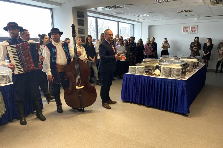 Z kolędą u Marszałka Województwa Małopolskiego Witolda Kozłowskiego - zdjęcie 3