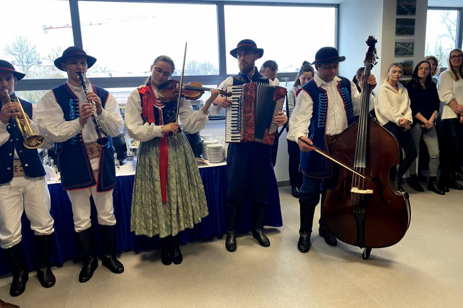 Z kolędą u Marszałka Województwa Małopolskiego Witolda Kozłowskiego - zdjęcie 6