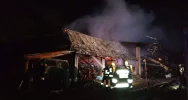 Zabudowania i sprzęt strawił ogień, 250 tys. zł strat - zdjęcie 3