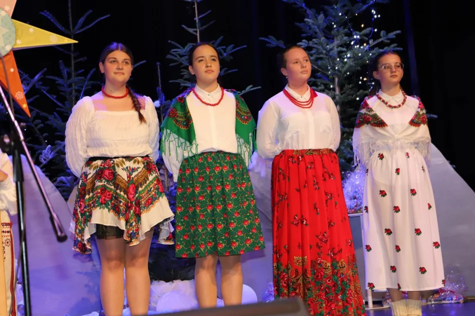 II Międzyszkolny Konkurs Kolęd i Pastorałek „Gore Gwiazda Juzusowi”. - zdjęcie 3