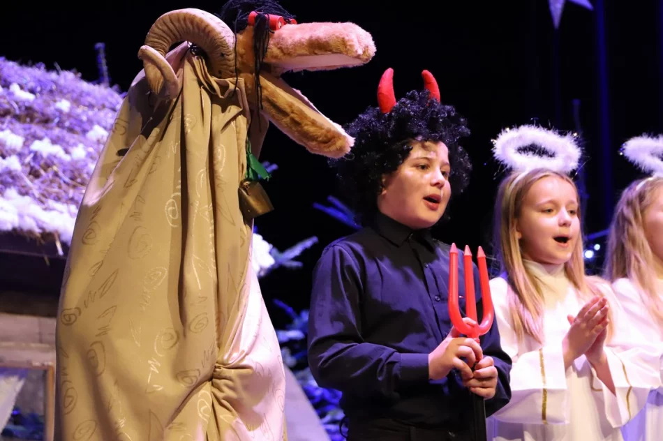 II Międzyszkolny Konkurs Kolęd i Pastorałek „Gore Gwiazda Juzusowi”. - zdjęcie 20