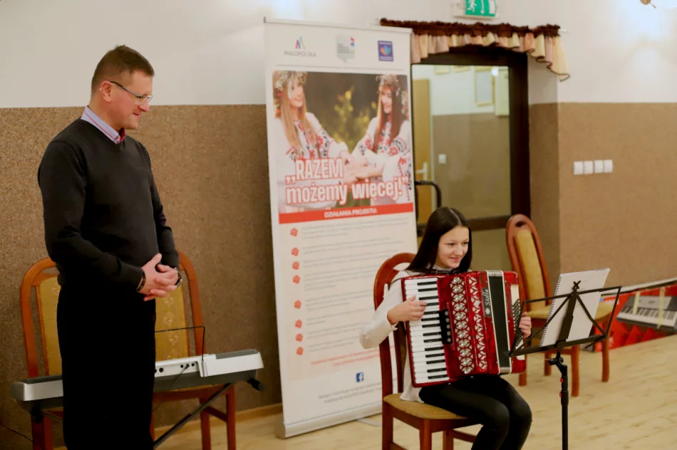 Mini koncert podsumowujący warsztaty muzyczne w Wysokiem - zdjęcie 5