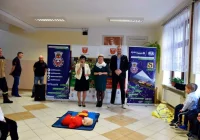 Szkole przekazano defibrylator AED - zdjęcie główne