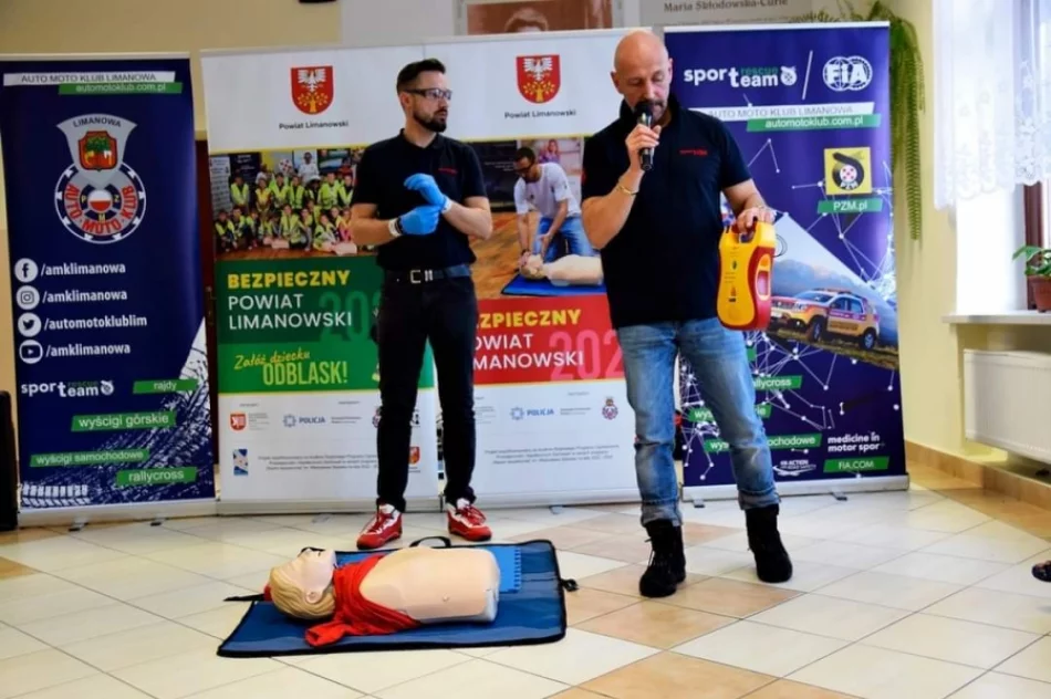 Szkole przekazano defibrylator AED - zdjęcie 19