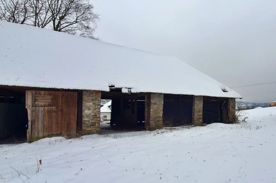 Kiedy zdegradowane budynki podworskie doczekają się odnowienia? - zdjęcie 16