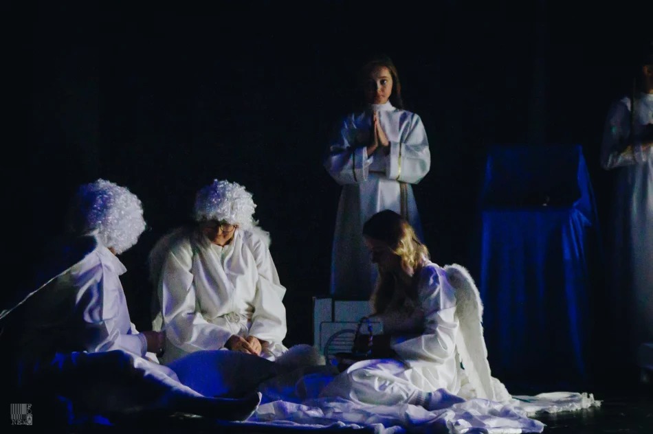 Szkolne Jasełka 2022 w Zespole Szkół Samorządowych nr 1 w Limanowej - zdjęcie 14