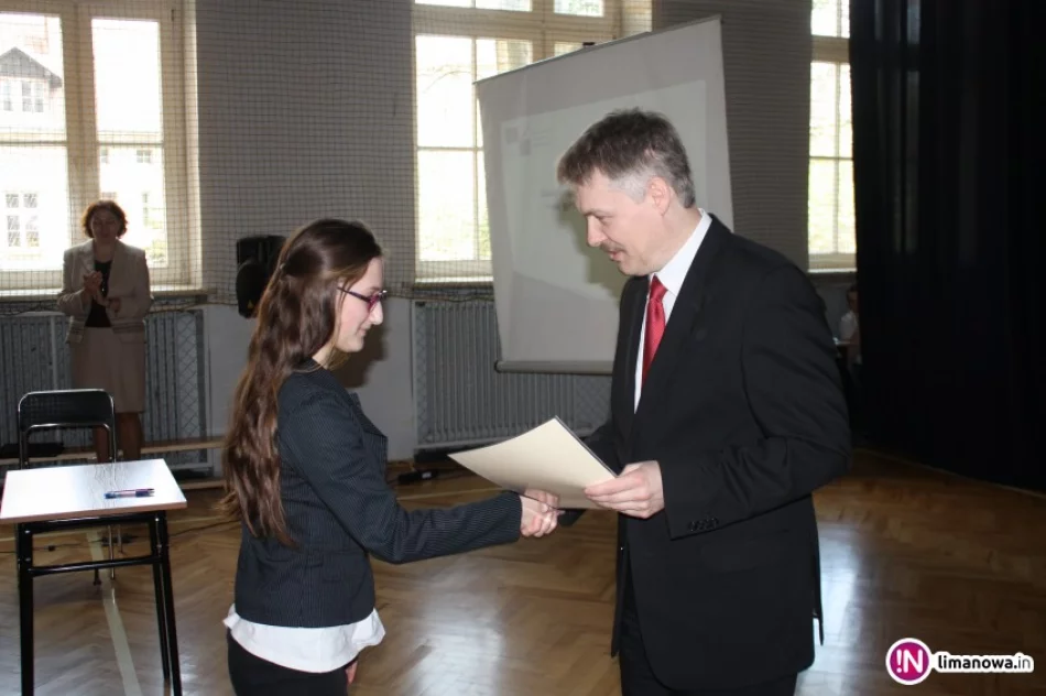 Sukcesy uczniów z ZS nr 1 w Męcinie w Małopolskim Konkursie Biologicznym - zdjęcie 4