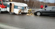Źle zamocował przyczepę, rozbiła się o inne auto - zdjęcie 4