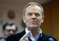 D.Tusk o Rafinerii Gdańskiej: największa afera XXI w. w Polsce; wiceszef MAP: Saudowie kupili tylko 30 proc. udziałów - zdjęcie główne