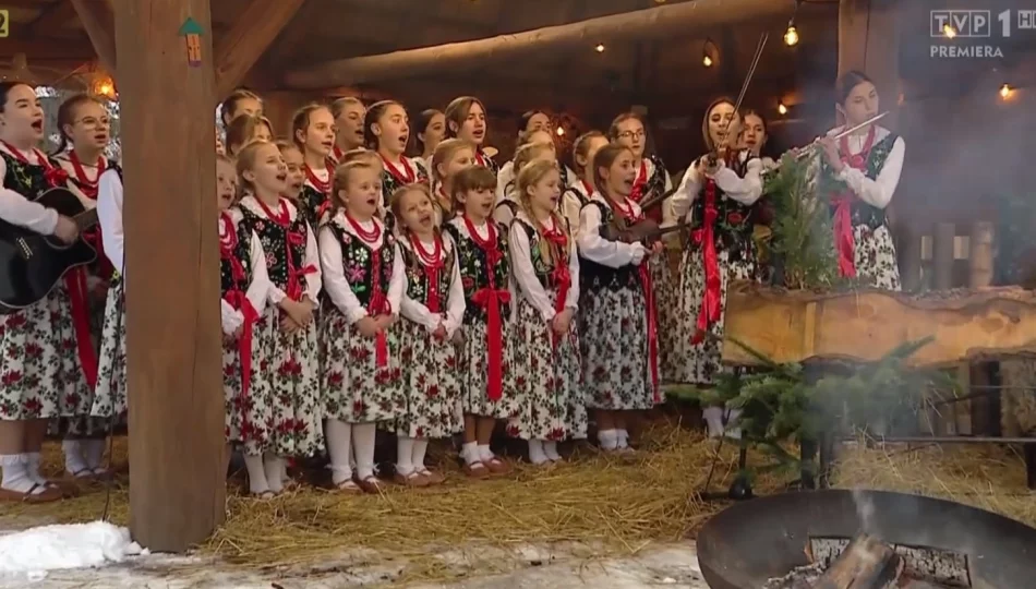 Schola między ziemią a niebem - zdjęcie 1