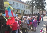 Przedszkolaki przywitały wiosnę! - zdjęcie główne