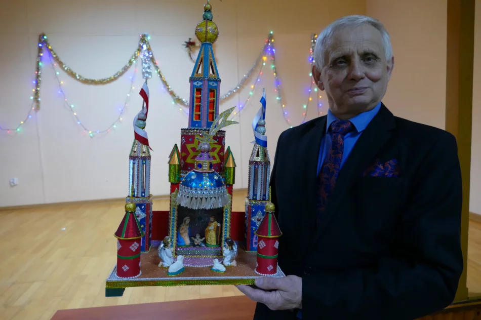 Spotkanie przy szopce z kolędą w bibliotece w Nowym Rybiu - zdjęcie 2