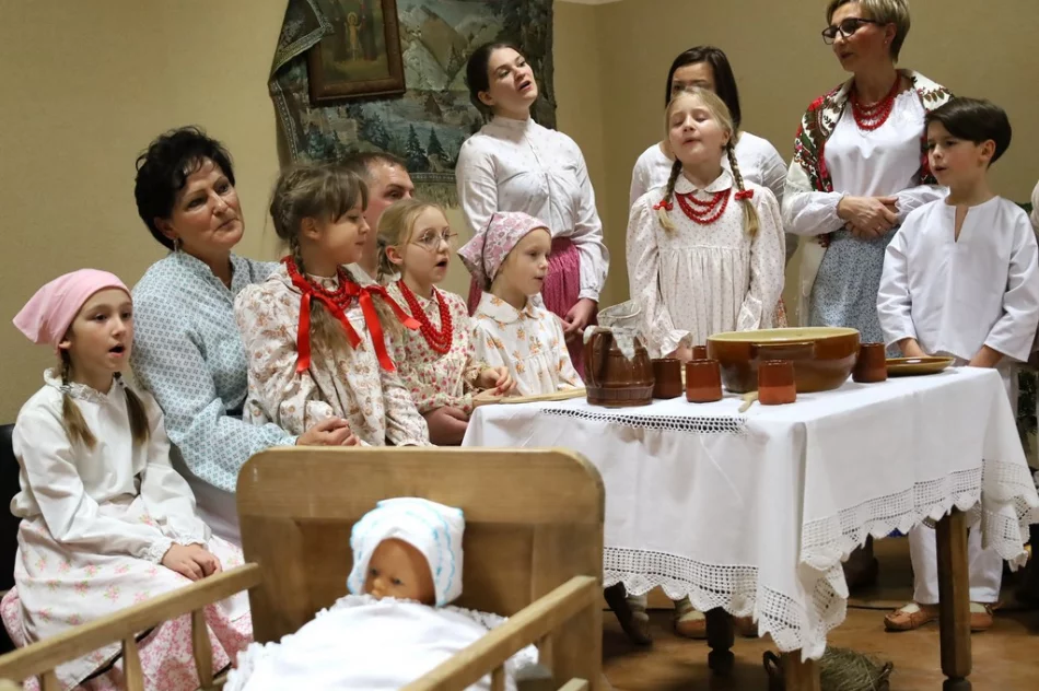 Wigilia - Historia Lachów limanowskich kapliczkami pisana - zdjęcie 4