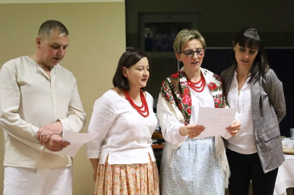 Wigilia - Historia Lachów limanowskich kapliczkami pisana - zdjęcie 15