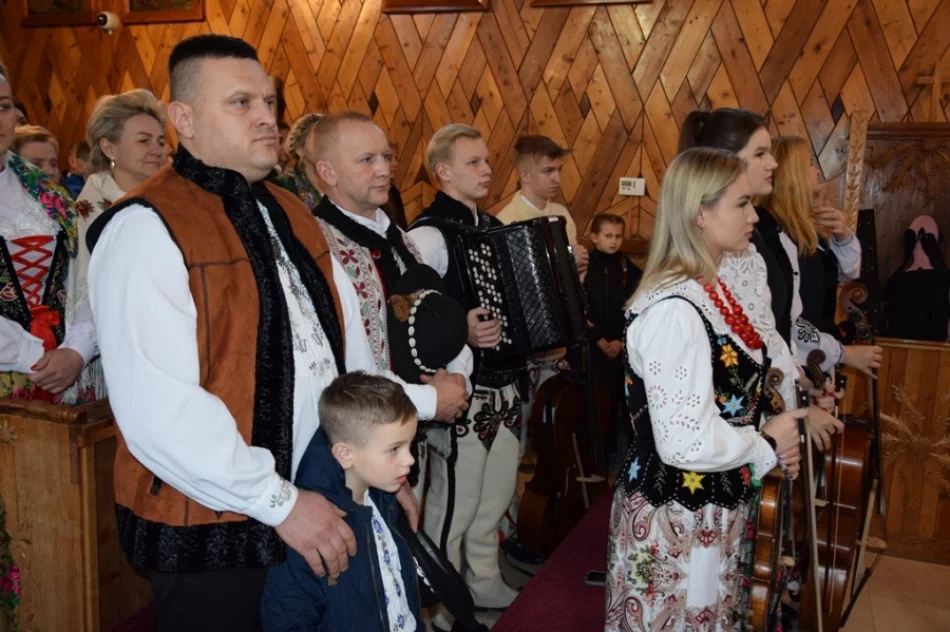 "Dziś cała ziemia i niebo drży…" - zdjęcie 10