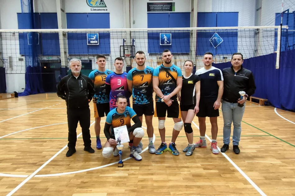 Siatkarska rywalizacja o Puchar Starosty - zdjęcie 4