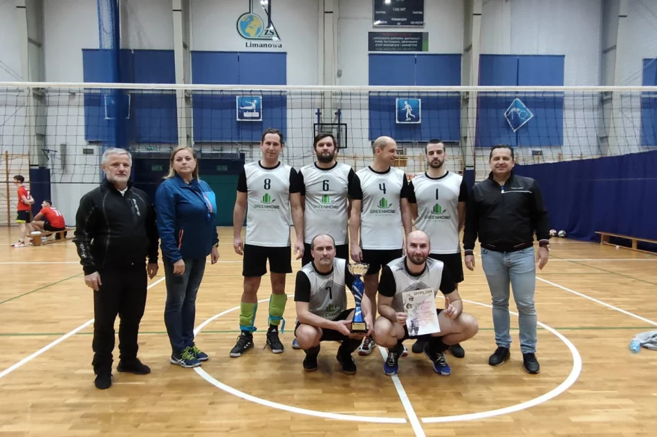Siatkarska rywalizacja o Puchar Starosty - zdjęcie 5