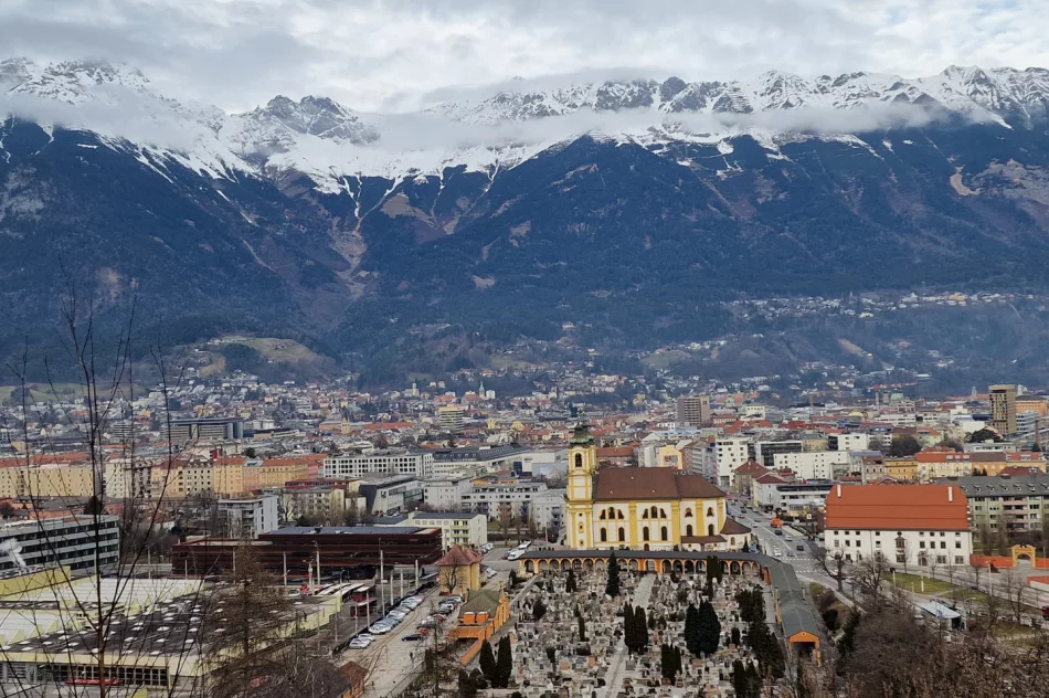 Kibicują naszym i promują Beskid Wyspowy - zdjęcie 2