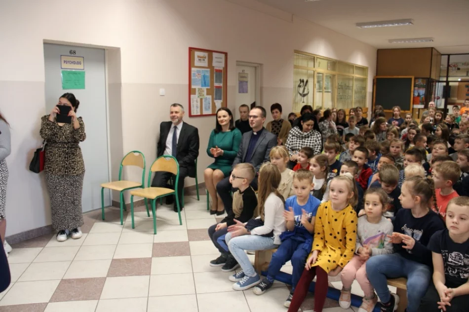 Romskie jasełka w szkole - zdjęcie 5