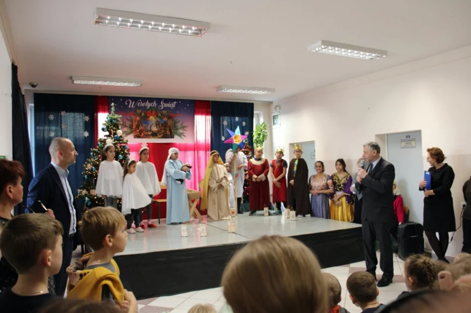 Romskie jasełka w szkole - zdjęcie 9
