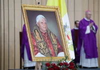 "Z doświadczenia życia wyniósł przekonanie o konieczności więzi między wiarą a rozumem" - zdjęcie główne