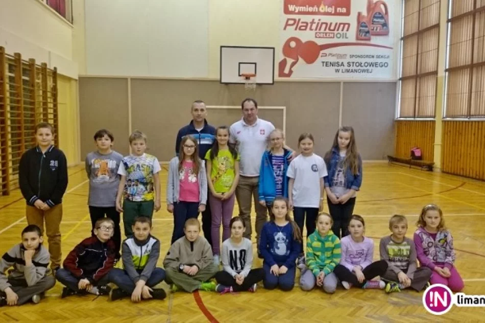 Spotkanie z polskim łyżwiarzem szybkim – olimpijczykiem Pawłem Zygmuntem w ZSS nr 4 w Limanowej - zdjęcie 2