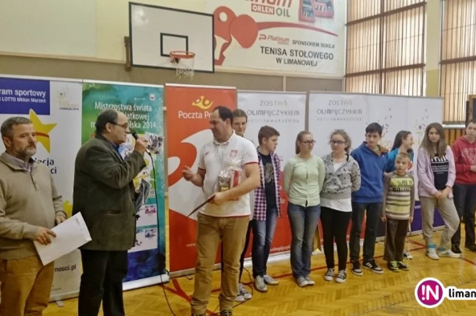 Spotkanie z polskim łyżwiarzem szybkim – olimpijczykiem Pawłem Zygmuntem w ZSS nr 4 w Limanowej - zdjęcie 3