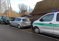 Małopolska: Ukrainiec przewoził osobówką 12 Turków - zdjęcie główne