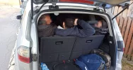 Małopolska: Ukrainiec przewoził osobówką 12 Turków - zdjęcie 2