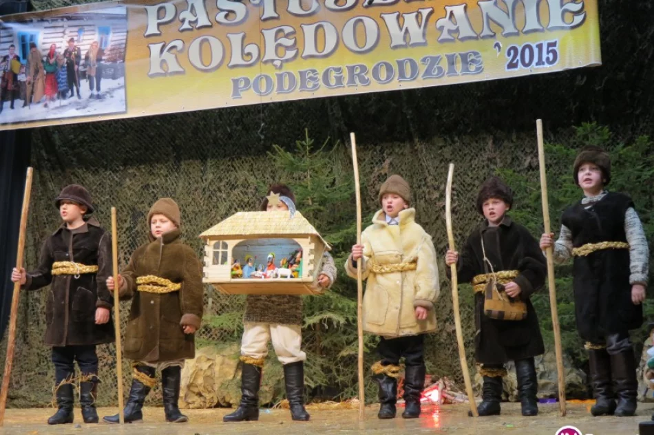 II miejsce dla kolędników z Siekierczyny na Ogólnopolskim Konkursie Kolędniczym w Podegrodziu - zdjęcie 2