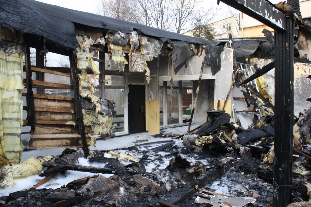 Małopolska: 44-letni bezdomny odpowie za pożar dawnego dworca PKS w Olkuszu