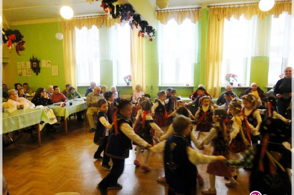 Przedszkolaki świętowały Dzień Babci i Dziadka - zdjęcie 4