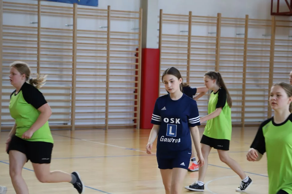 Młodzież z Rupniowa i Pasiebca mistrzami gminy Limanowa w koszykówce - zdjęcie 6