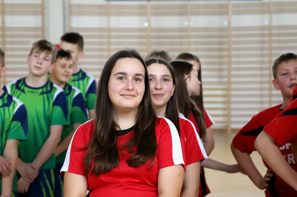 Młodzież z Rupniowa i Pasiebca mistrzami gminy Limanowa w koszykówce - zdjęcie 17