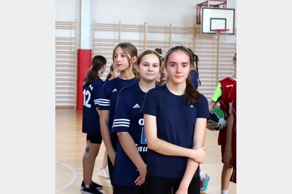 Młodzież z Rupniowa i Pasiebca mistrzami gminy Limanowa w koszykówce - zdjęcie 19