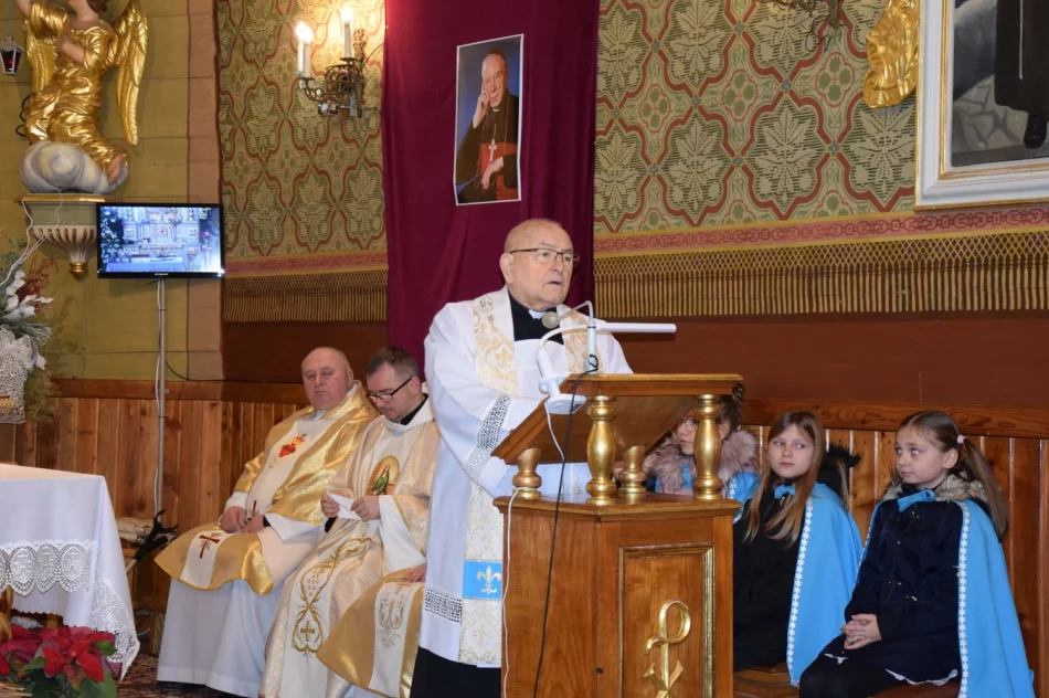 „Święto Patrona” w Szkole Podstawowej ks. Józefa Górszczyka w Pisarzowej - zdjęcie 2