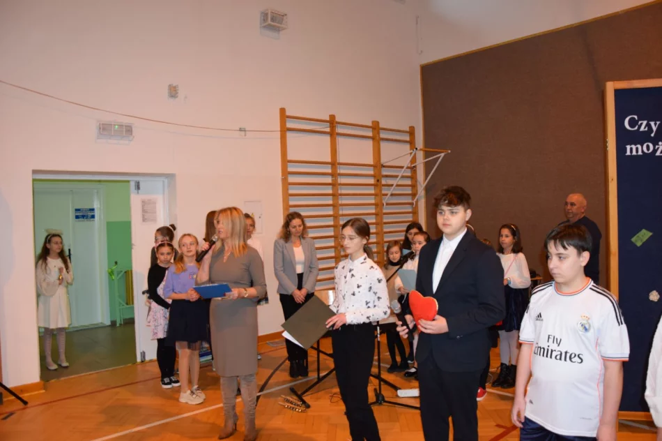 „Święto Patrona” w Szkole Podstawowej ks. Józefa Górszczyka w Pisarzowej - zdjęcie 10