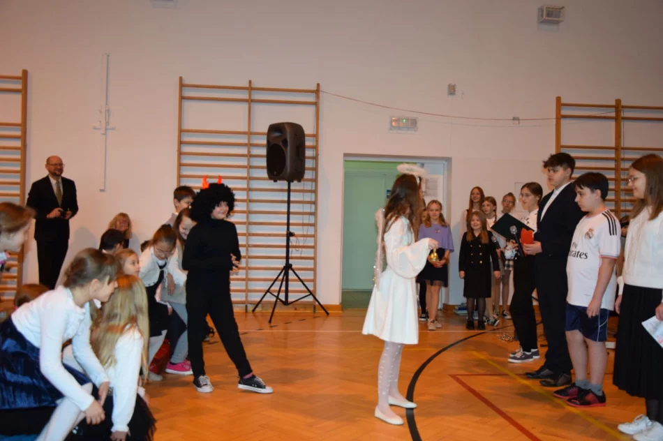 „Święto Patrona” w Szkole Podstawowej ks. Józefa Górszczyka w Pisarzowej - zdjęcie 13