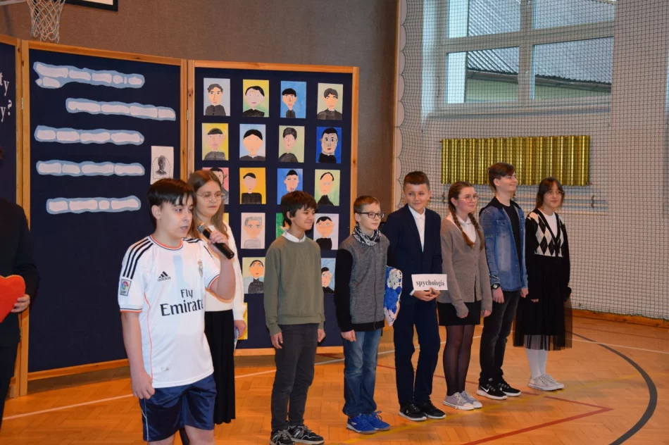 „Święto Patrona” w Szkole Podstawowej ks. Józefa Górszczyka w Pisarzowej - zdjęcie 15