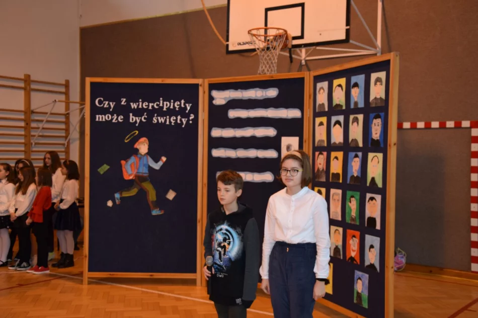 „Święto Patrona” w Szkole Podstawowej ks. Józefa Górszczyka w Pisarzowej - zdjęcie 20