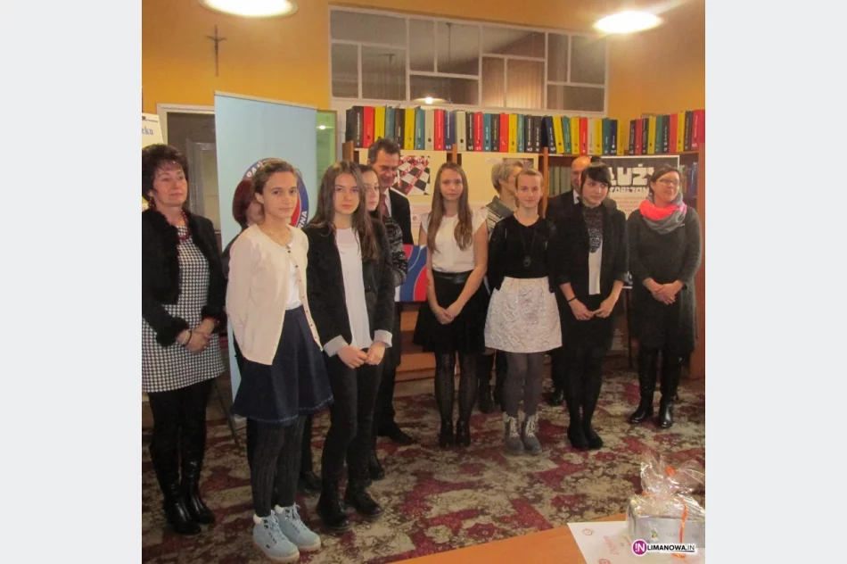 Kolejny sukces plastyczny gimnazjalistek z Zespołu Szkół w Pasierbcu! - zdjęcie 4