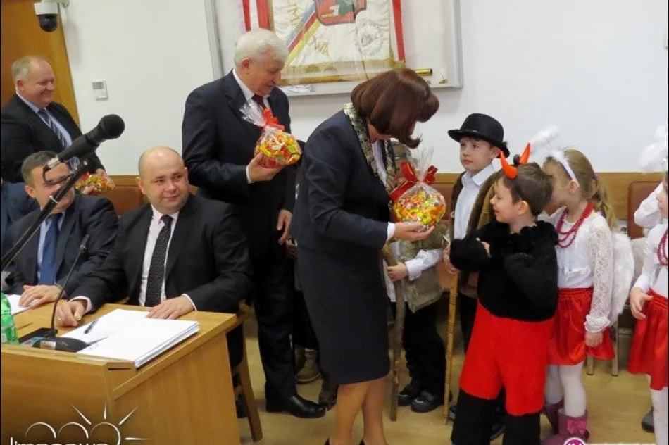 Kolędnicy na sesji Rady Miasta Limanowa - zdjęcie 4