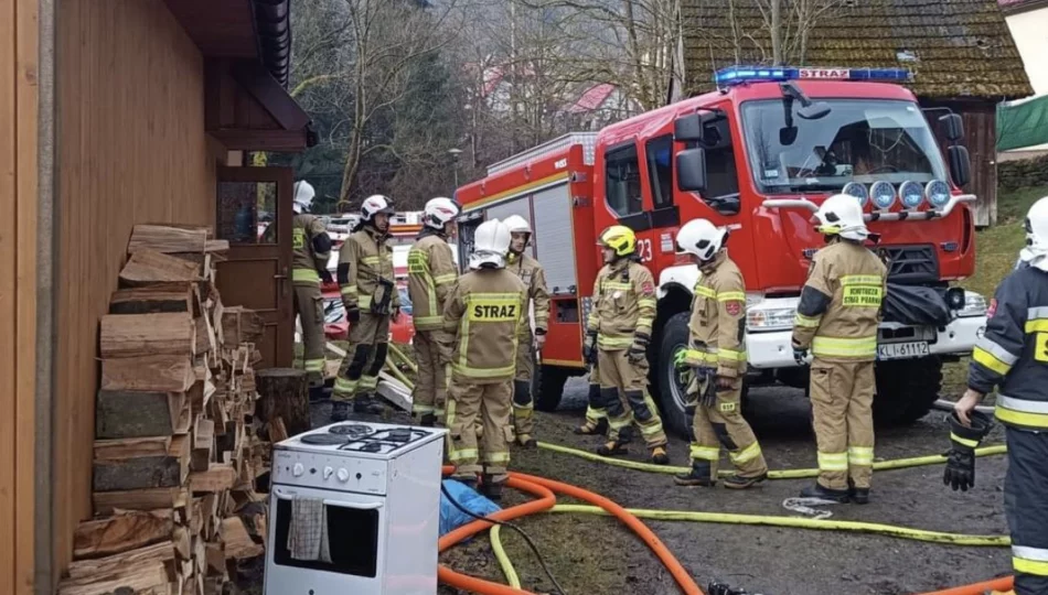 Pożar butli, poparzony mężczyzna trafił do szpitala - zdjęcie 1